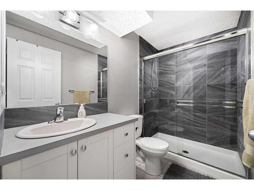 152 Chaparral Crescent Se, Calgary, AB - Indoor Photo Showing Bathroom