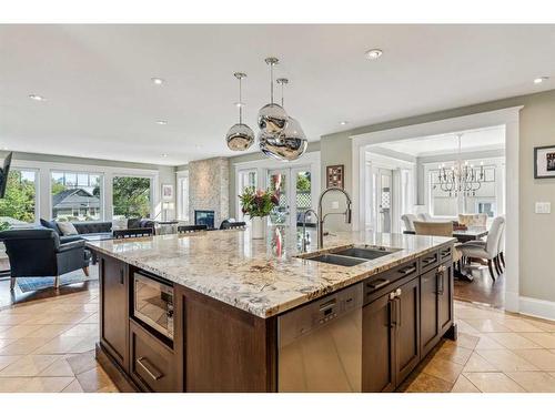 1610 Scotland Street Sw, Calgary, AB - Indoor Photo Showing Kitchen With Double Sink With Upgraded Kitchen