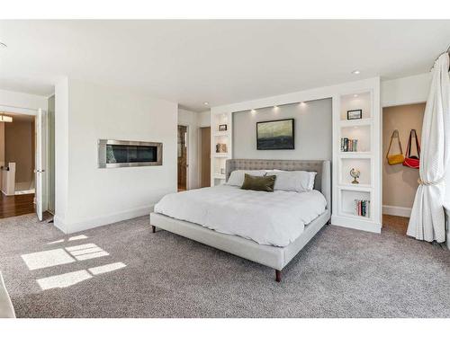 1610 Scotland Street Sw, Calgary, AB - Indoor Photo Showing Bedroom