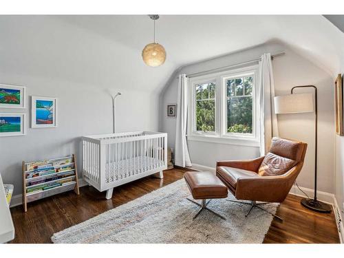 1610 Scotland Street Sw, Calgary, AB - Indoor Photo Showing Bedroom