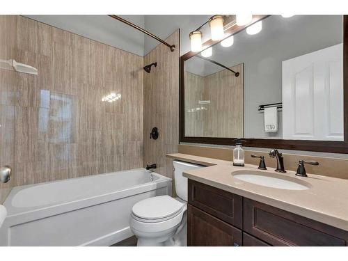 358 Mountain Park Drive Se, Calgary, AB - Indoor Photo Showing Bathroom