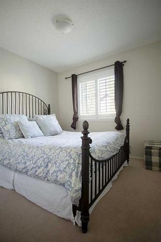 52 Everglen Way Sw, Calgary, AB - Indoor Photo Showing Bedroom