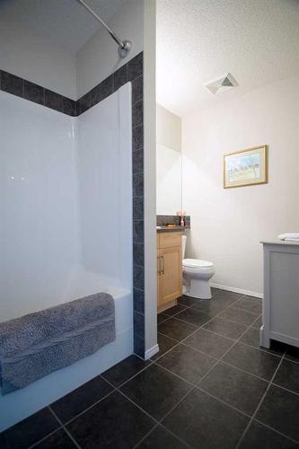 52 Everglen Way Sw, Calgary, AB - Indoor Photo Showing Bathroom