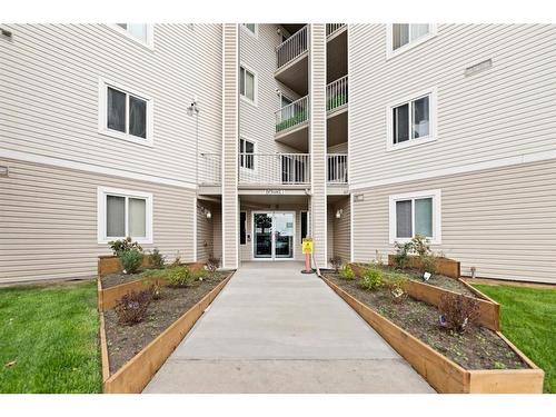 426-1717 60 Street Se, Calgary, AB - Outdoor With Balcony