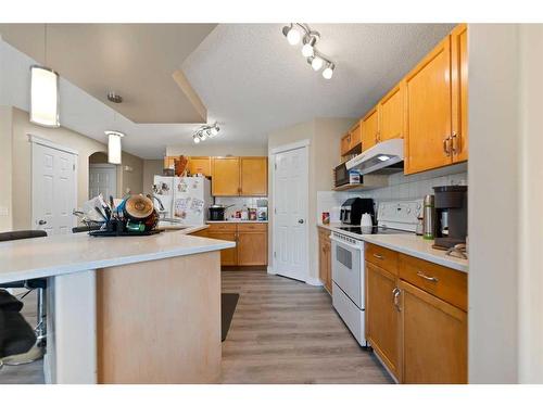 42 Martha'S Close Ne, Calgary, AB - Indoor Photo Showing Kitchen