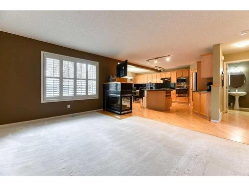 55 Bridlepost Green Sw, Calgary, AB - Indoor