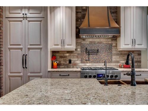 915 24 Avenue Nw, Calgary, AB - Indoor Photo Showing Kitchen With Upgraded Kitchen