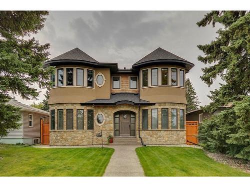 915 24 Avenue Nw, Calgary, AB - Outdoor With Facade