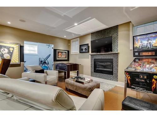 915 24 Avenue Nw, Calgary, AB - Indoor With Fireplace