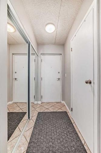 505-128 15 Avenue Sw, Calgary, AB - Indoor Photo Showing Other Room