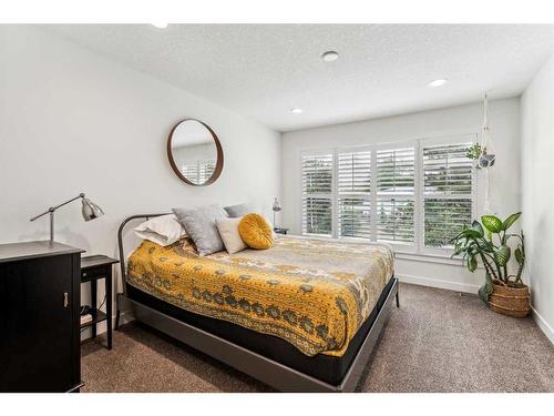 2720 Richmond Road Sw, Calgary, AB - Indoor Photo Showing Bedroom