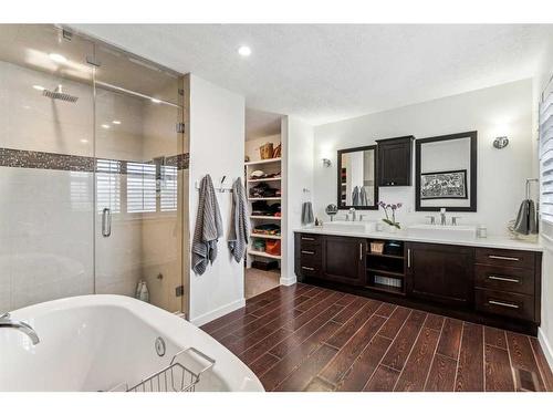 2720 Richmond Road Sw, Calgary, AB - Indoor Photo Showing Bathroom