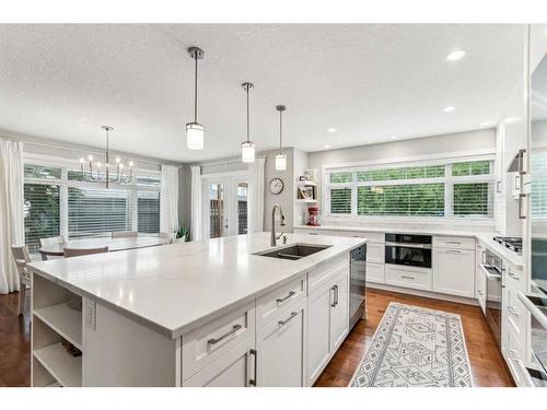 2720 Richmond Road Sw, Calgary, AB - Indoor Photo Showing Kitchen With Double Sink With Upgraded Kitchen