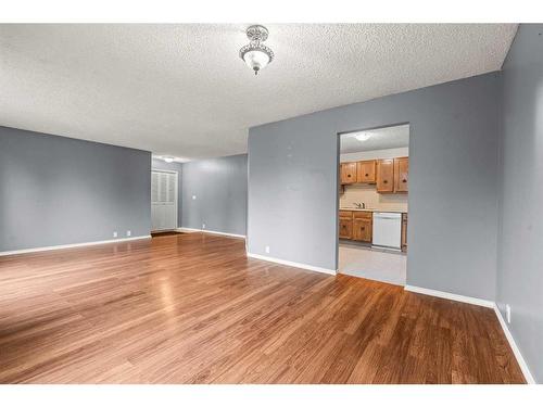 1116 Ranchlands Boulevard Nw, Calgary, AB - Indoor