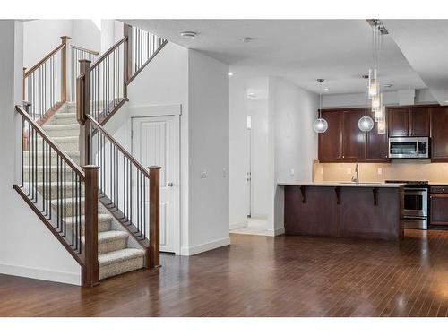 3-1940 24A Street Sw, Calgary, AB - Indoor Photo Showing Kitchen With Upgraded Kitchen