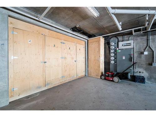 3-1940 24A Street Sw, Calgary, AB - Indoor Photo Showing Garage