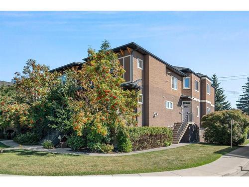 3-1940 24A Street Sw, Calgary, AB - Outdoor