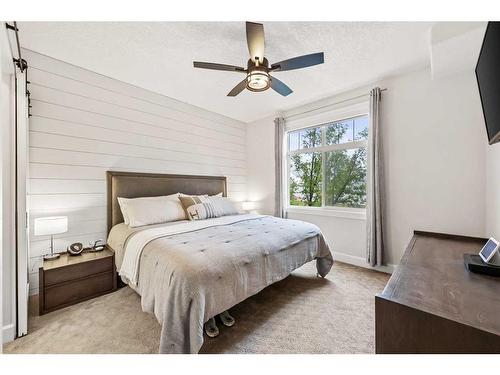 203-59 22 Avenue Sw, Calgary, AB - Indoor Photo Showing Bedroom