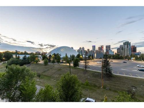 203-59 22 Avenue Sw, Calgary, AB - Outdoor With View