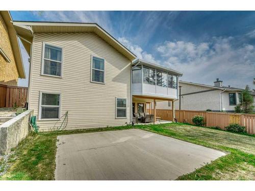 86 Hawkdale Circle Nw, Calgary, AB - Outdoor