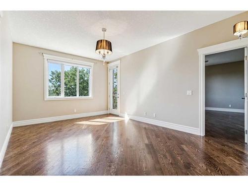 5220 Montalban Avenue Nw, Calgary, AB - Indoor Photo Showing Other Room