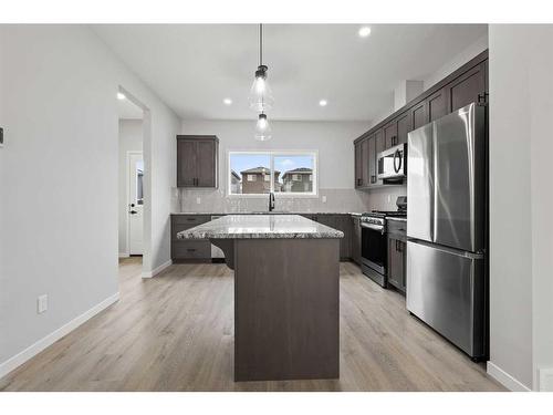 121 Corner Glen Way Ne, Calgary, AB - Indoor Photo Showing Kitchen With Stainless Steel Kitchen With Upgraded Kitchen