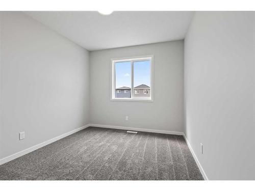 121 Corner Glen Way Ne, Calgary, AB - Indoor Photo Showing Other Room