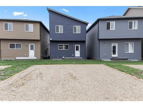 121 Corner Glen Way Ne, Calgary, AB - Outdoor