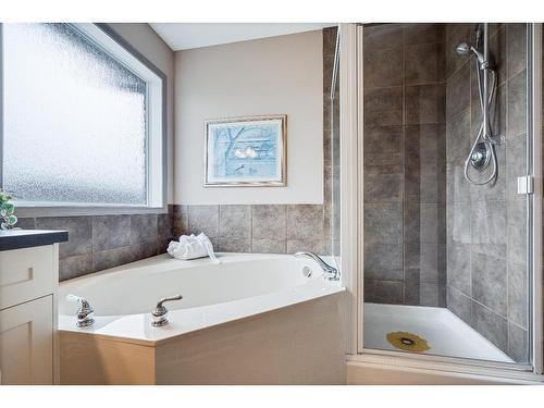 20 Brightondale Green Se, Calgary, AB - Indoor Photo Showing Bathroom