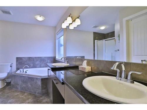 324 Evansborough Way Nw, Calgary, AB - Indoor Photo Showing Bathroom