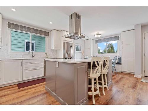 62 Wishart Street, Red Deer, AB - Indoor Photo Showing Kitchen With Upgraded Kitchen