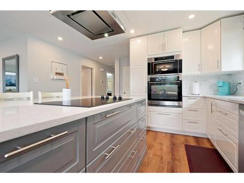 62 Wishart Street, Red Deer, AB - Indoor Photo Showing Kitchen With Upgraded Kitchen