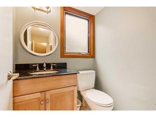 119 Oakside Place Sw, Calgary, AB - Indoor Photo Showing Bathroom