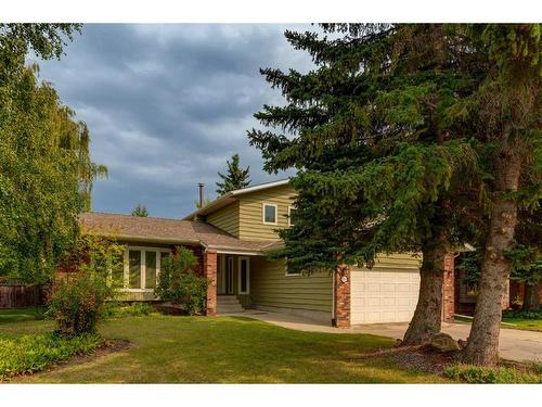 119 Oakside Place Sw, Calgary, AB - Outdoor