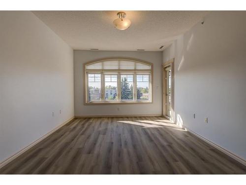 424-9820 165 Street, Edmonton, AB - Indoor Photo Showing Other Room