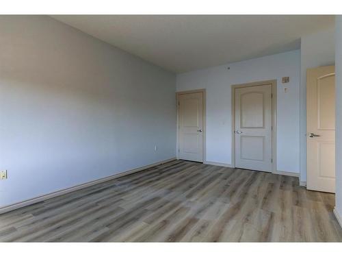 424-9820 165 Street, Edmonton, AB - Indoor Photo Showing Other Room