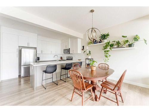 107 Crestridge Common Sw, Calgary, AB - Indoor Photo Showing Dining Room