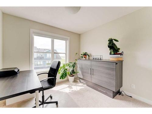 107 Crestridge Common Sw, Calgary, AB - Indoor Photo Showing Office