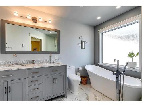 186 West Lakeview Passage, Chestermere, AB - Indoor Photo Showing Bathroom