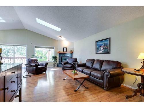 186 West Lakeview Passage, Chestermere, AB - Indoor Photo Showing Living Room