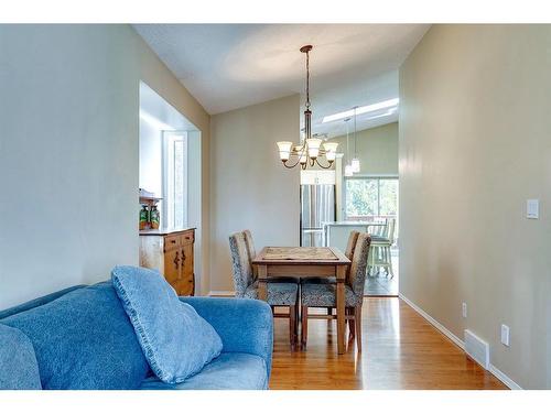 186 West Lakeview Passage, Chestermere, AB - Indoor Photo Showing Dining Room