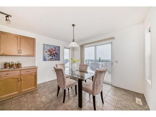 234 Panamount Hill Nw, Calgary, AB - Indoor Photo Showing Dining Room