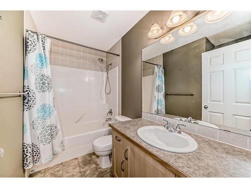 234 Panamount Hill Nw, Calgary, AB - Indoor Photo Showing Bathroom