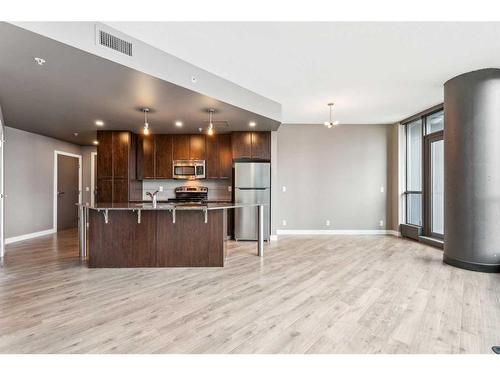 501-220 12 Avenue Se, Calgary, AB - Indoor Photo Showing Kitchen With Stainless Steel Kitchen