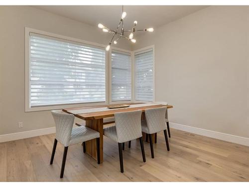 2539 7 Avenue Nw, Calgary, AB - Indoor Photo Showing Dining Room