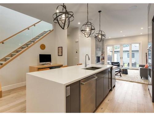 2539 7 Avenue Nw, Calgary, AB - Indoor Photo Showing Kitchen With Double Sink