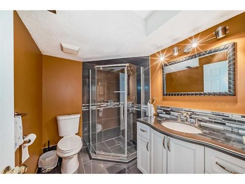 142 Harvest Creek Close Ne, Calgary, AB - Indoor Photo Showing Bathroom