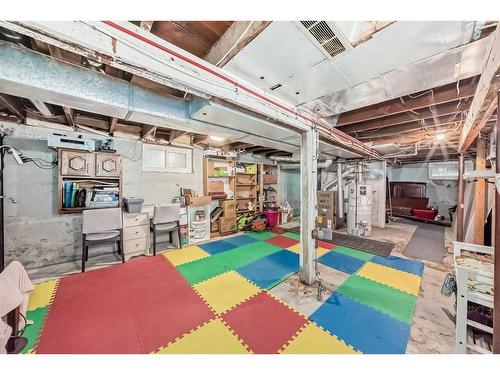 458 20 Avenue Nw, Calgary, AB - Indoor Photo Showing Basement