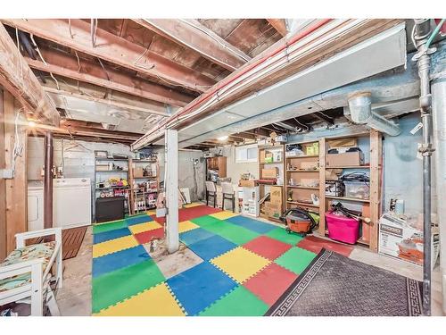 458 20 Avenue Nw, Calgary, AB - Indoor Photo Showing Basement