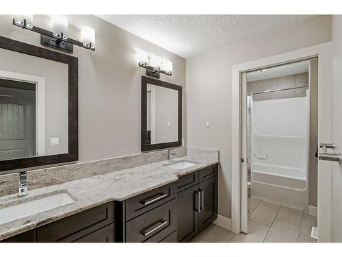 95 Panatella View Nw, Calgary, AB - Indoor Photo Showing Bathroom